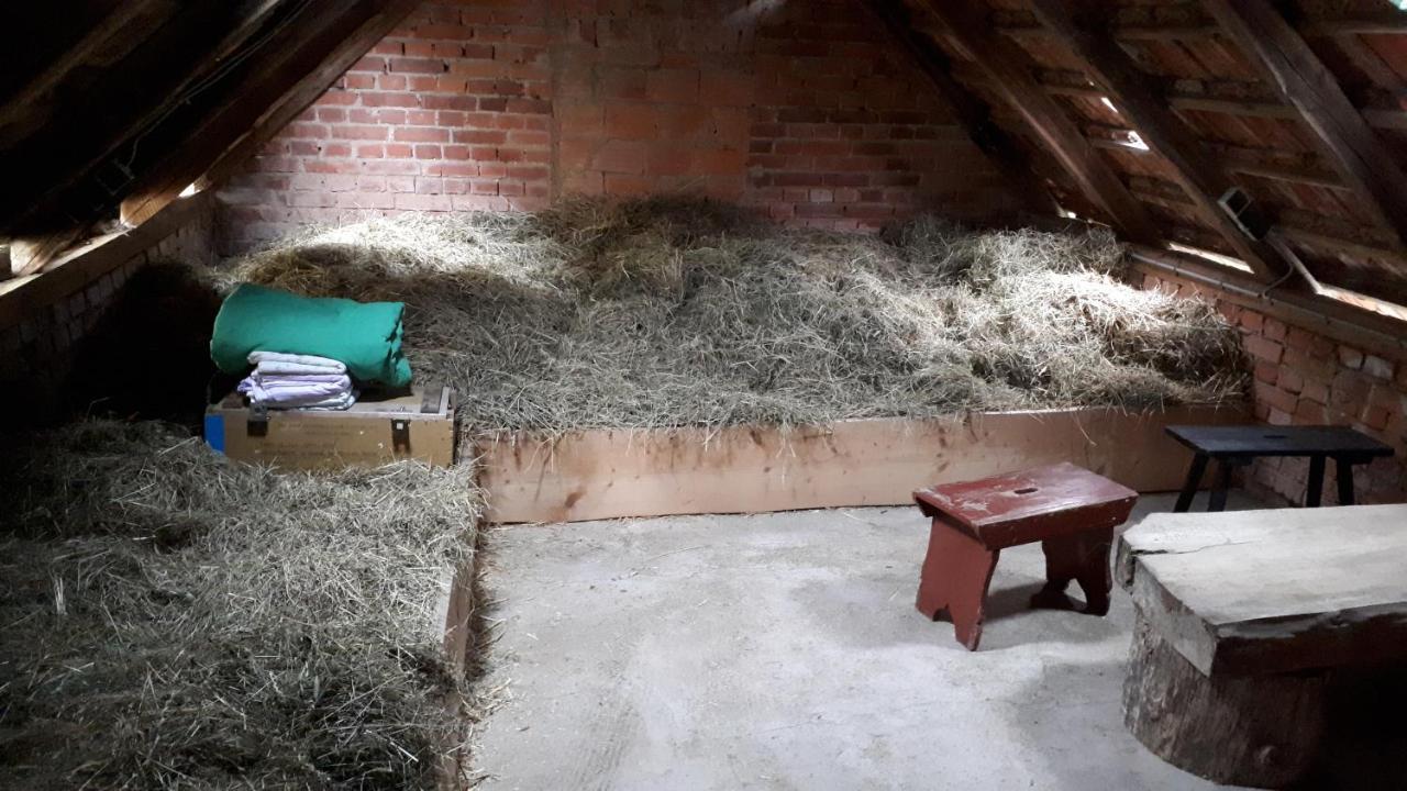 Heuhotel Farm Own Sleeping Bag Free Wifi Hausbreitenbach Bagian luar foto