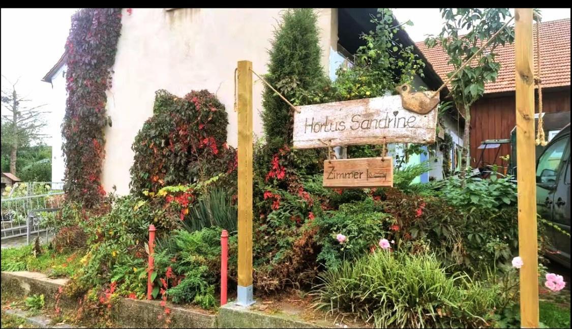 Heuhotel Farm Own Sleeping Bag Free Wifi Hausbreitenbach Bagian luar foto