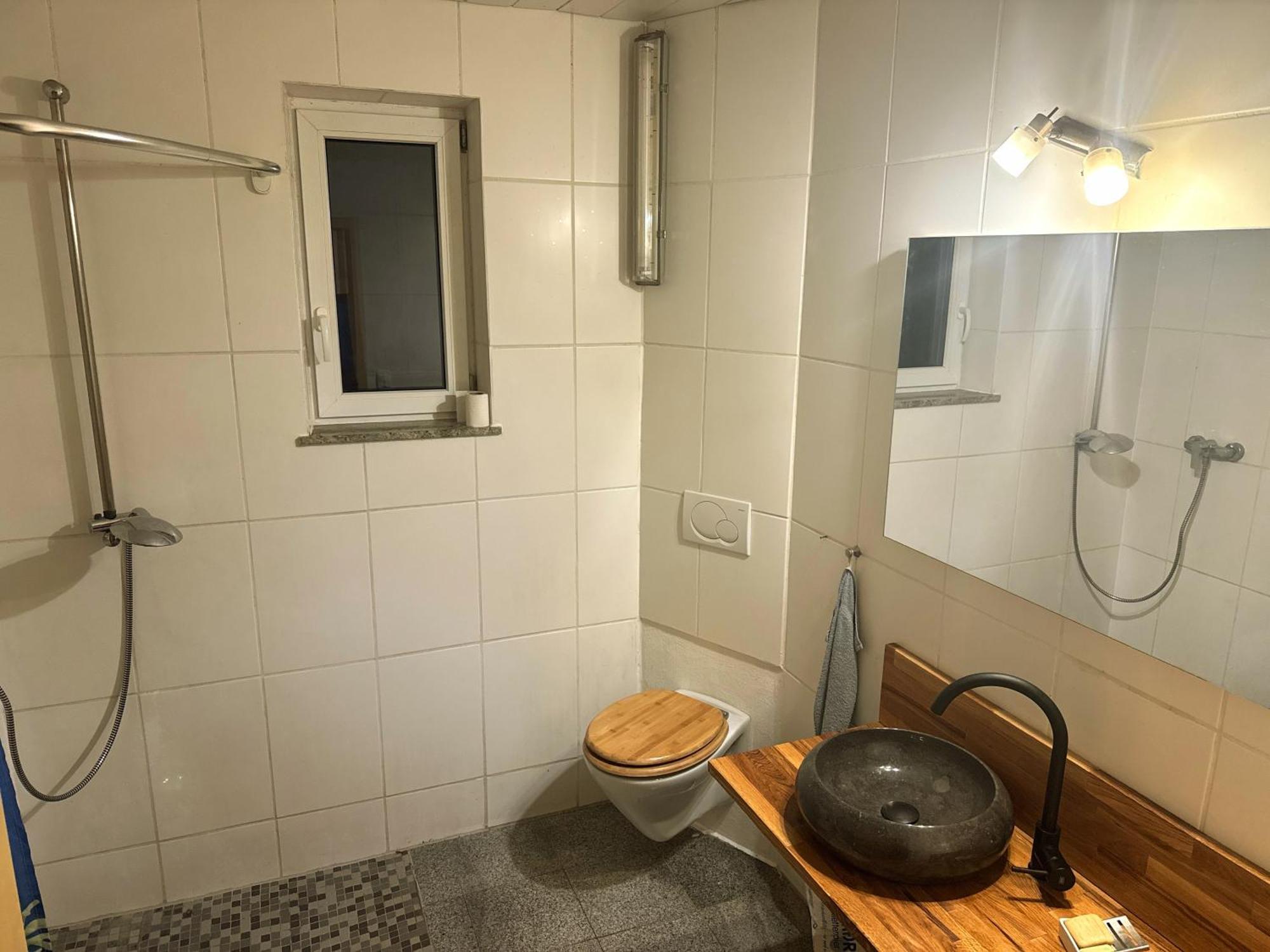 Heuhotel Farm Own Sleeping Bag Free Wifi Hausbreitenbach Bagian luar foto